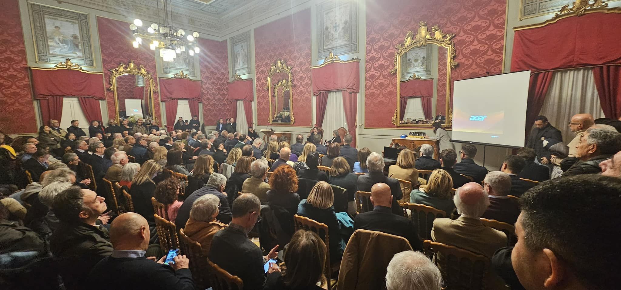 A Cosenza presentato il libro “Aqua e Tera” dell’ex ministro Dario Franceschini