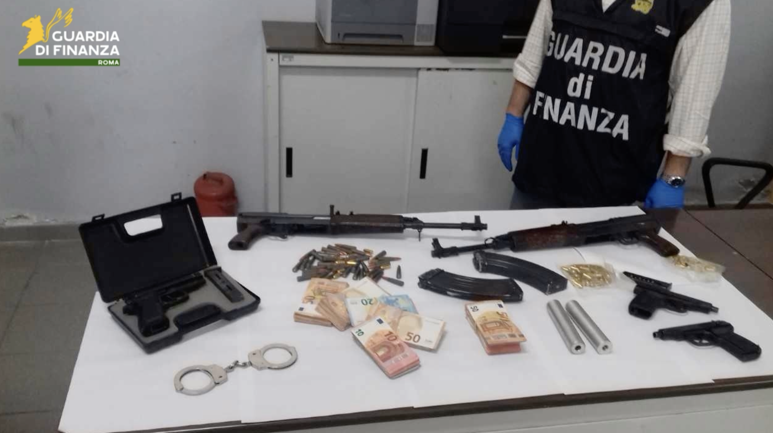 Prestavano soldi con interessi da capogiro: arrestati a Roma due imprenditori calabresi legati alla ‘ndrangheta – VIDEO