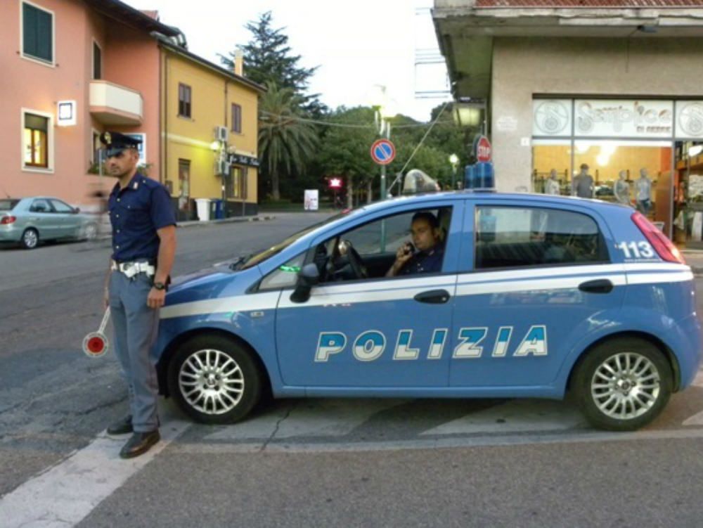 Rissa a Catanzaro, feriti due poliziotti