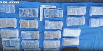 Partiti dalla Calabria con 28 chili di droga: coppia arrestata a Catania. Con loro c’era un bambino – VIDEO