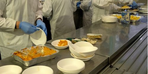 «Cibo "inquietante" e scaduto». Il caos sul servizio mensa all’ospedale di Castrovillari