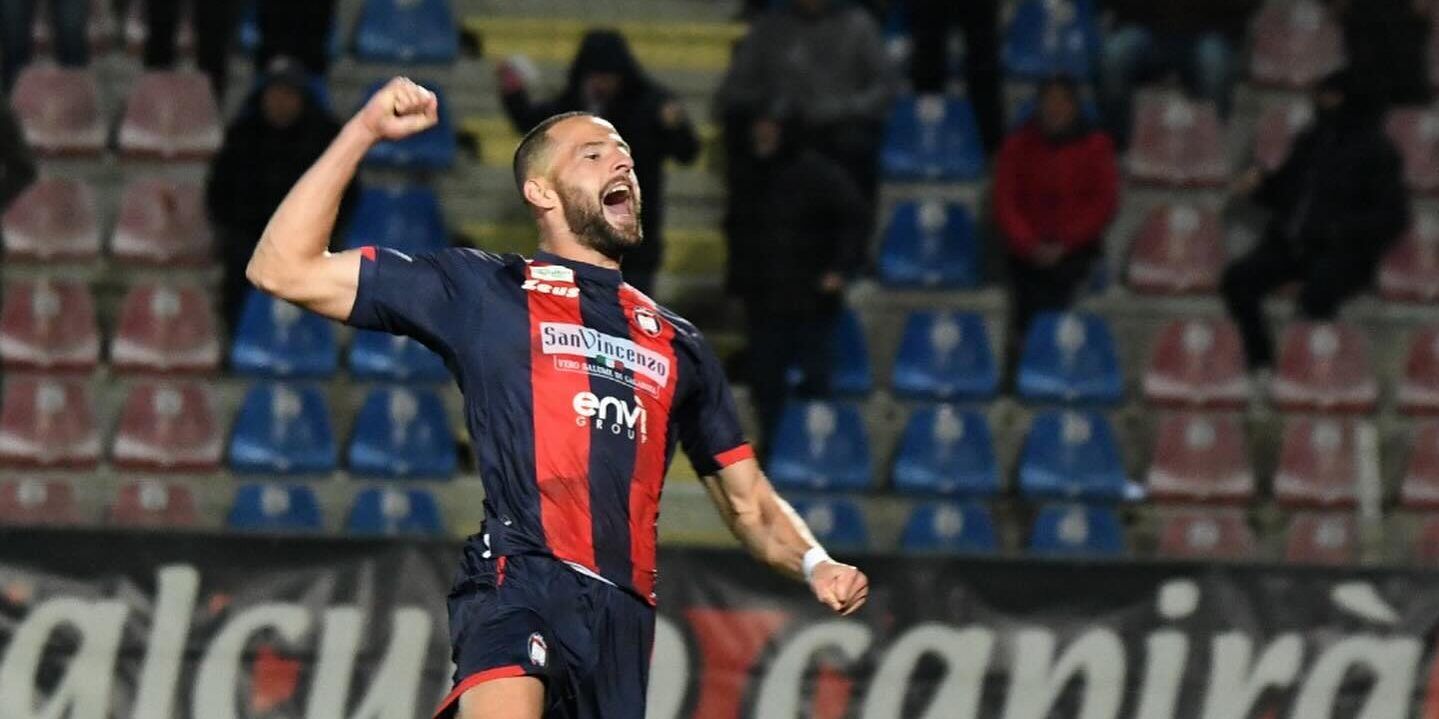 Il Crotone cala il tris allo “Scida”, sconfitto il Catania di Lucarelli