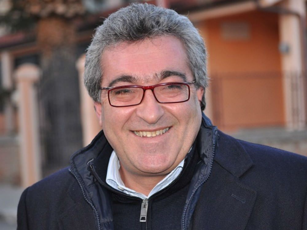 Battaglia: «Ritornano i dirigenti esterni alla Regione?»