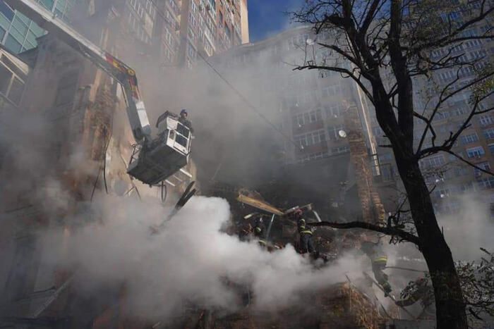 Esplosioni su Kiev, colpita la centrale elettrica della capitale