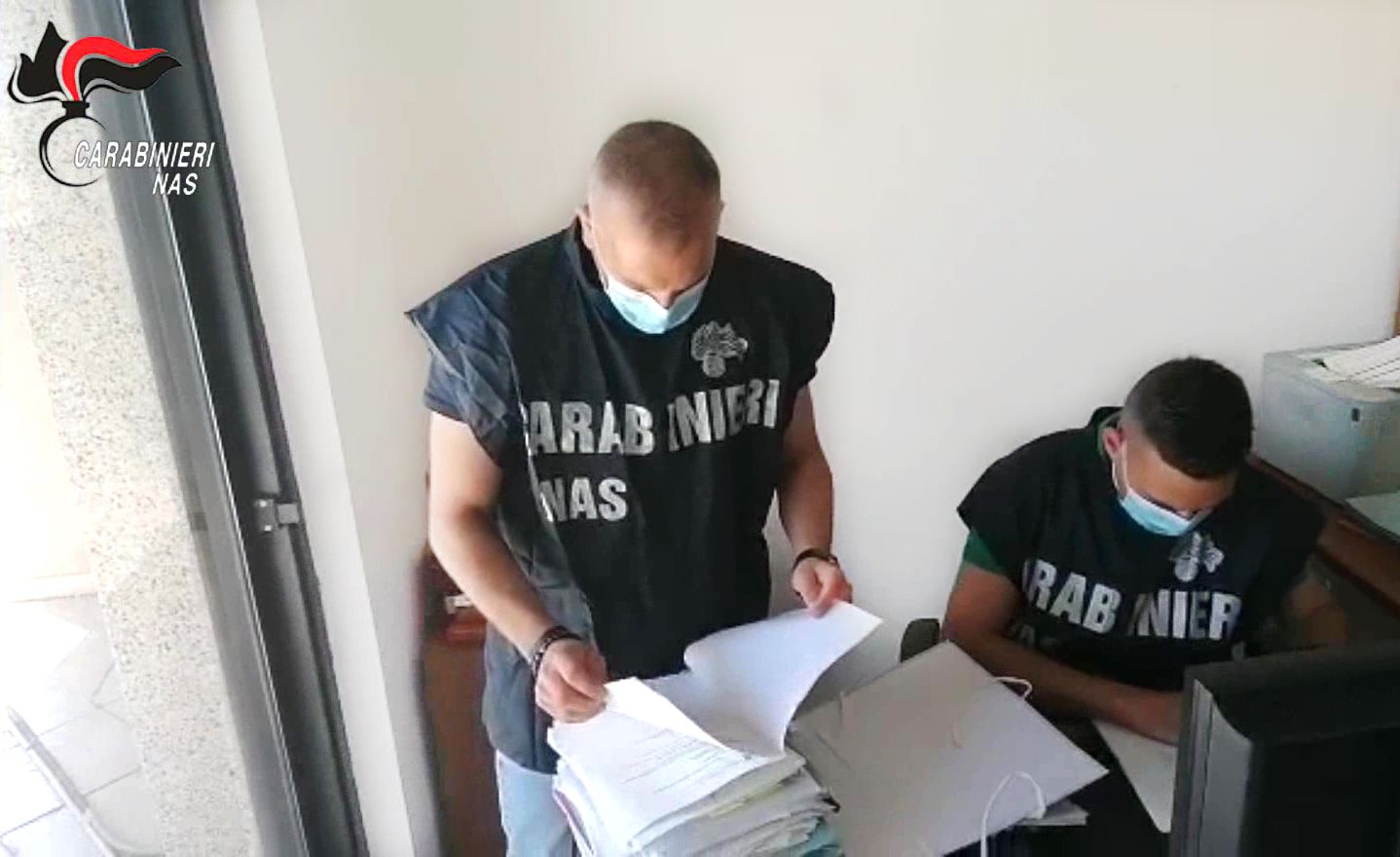 Reggio Calabria, i Nas sequestrano prodotti di carnevale pericolosi