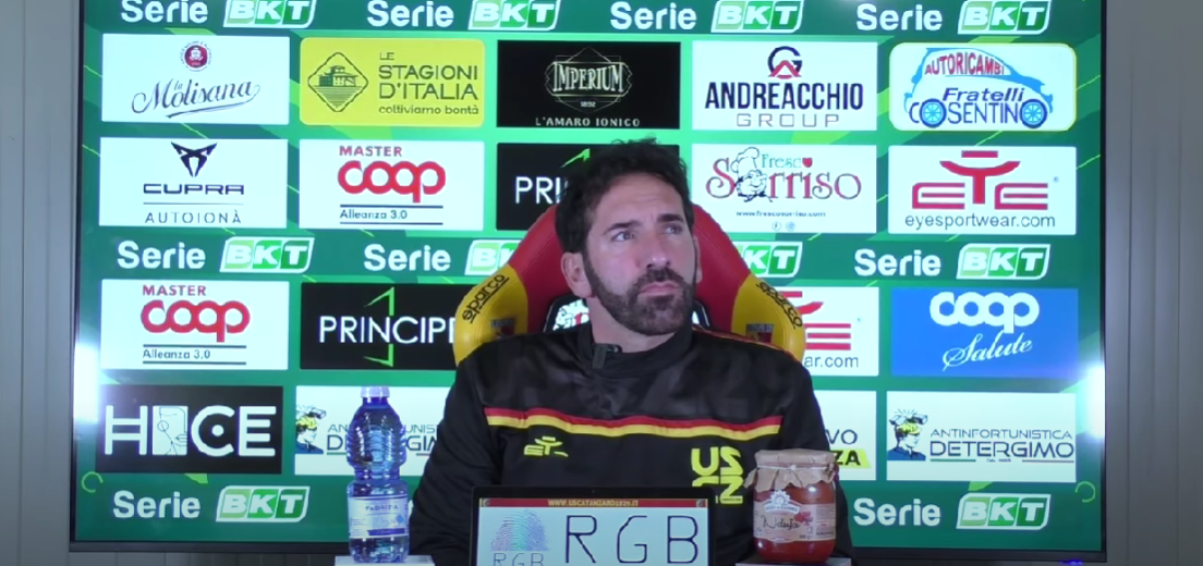 Catanzaro, Caserta: «Basta pensare al derby, chiudiamo bene l’anno contro la Salernitana»