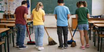 Valditara e la nuova pedagogia della ramazza