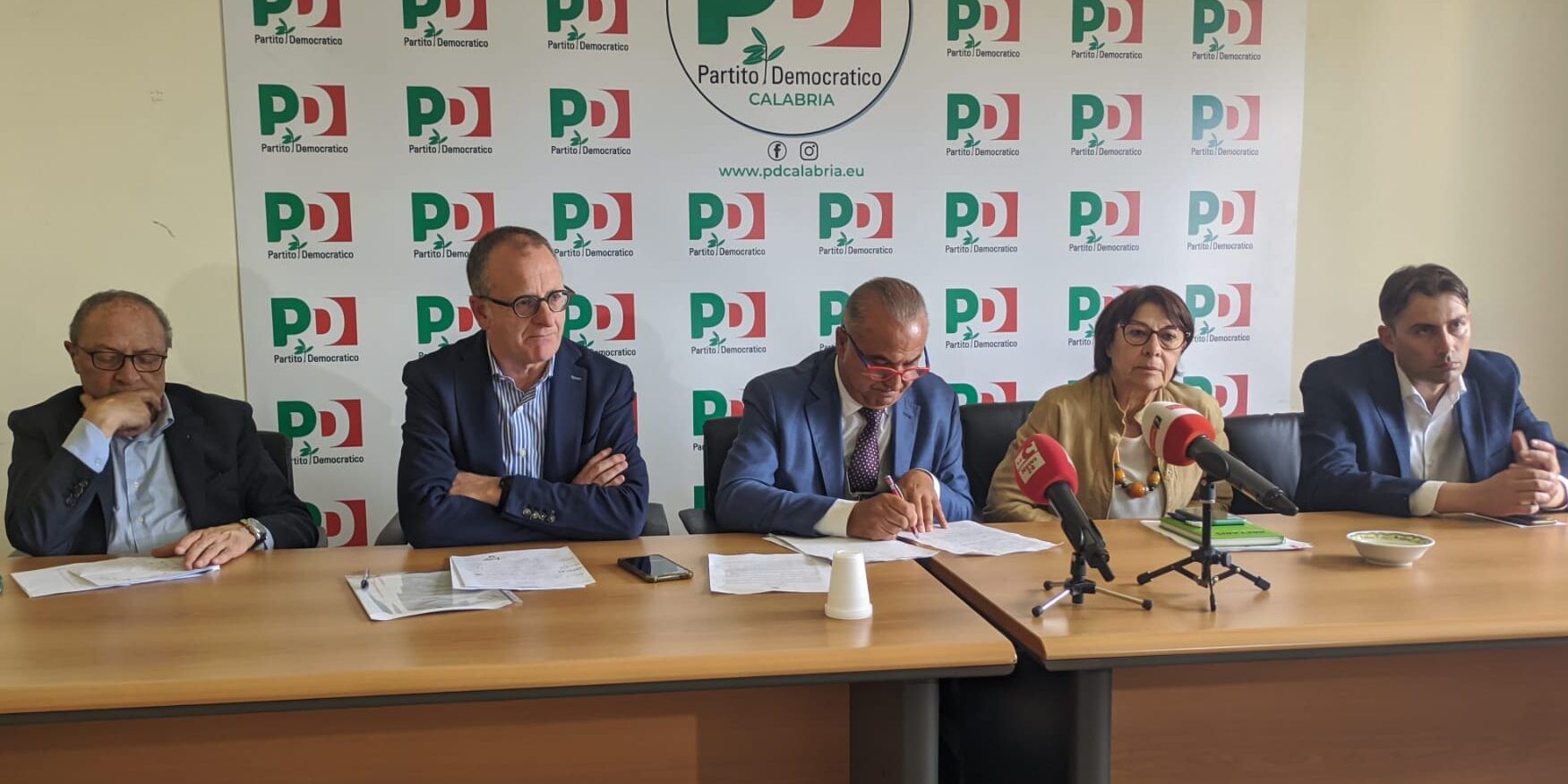 Il Pd all’attacco: «Con l’ultima Omnibus il centrodestra ha toccato il fondo»