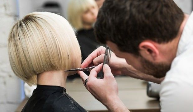 A Spadola riaprono i parrucchieri. Il sindaco anticipa Governo e Regione