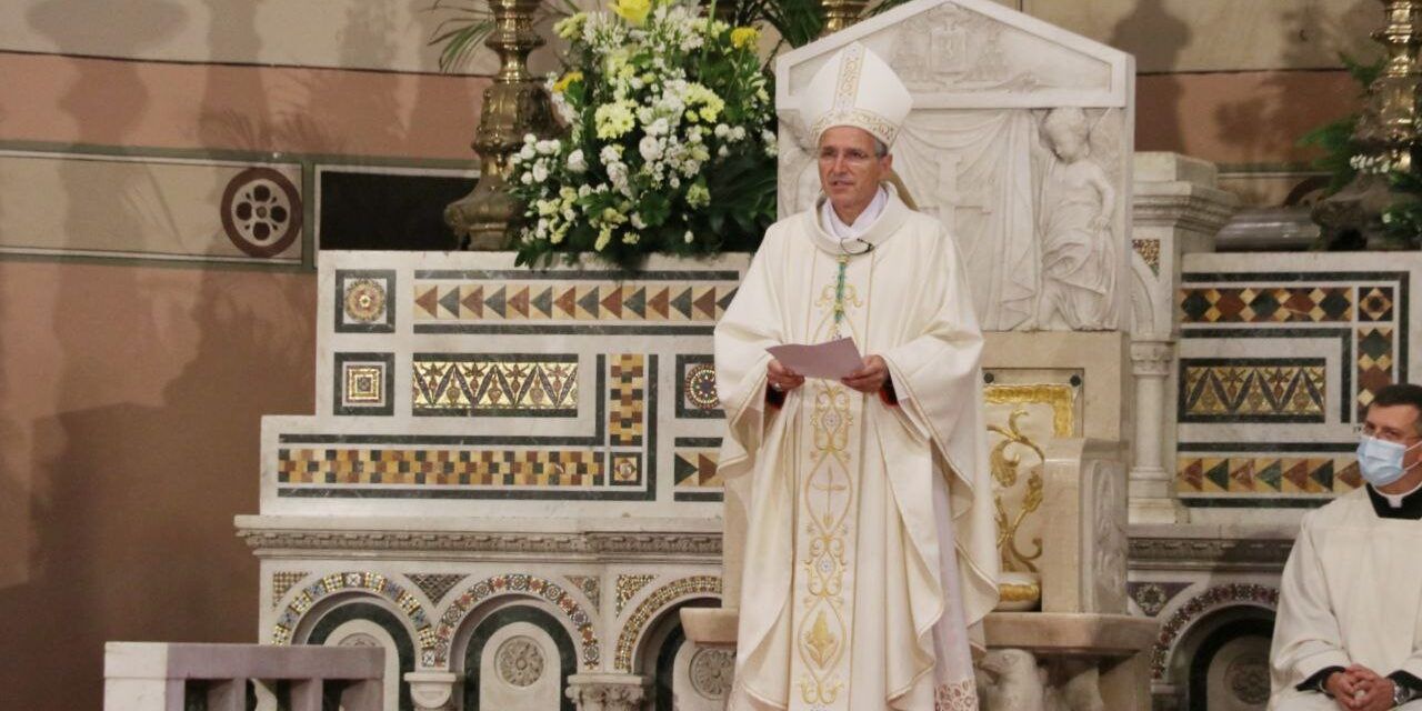 Reggio, è il giorno di monsignor Morrone. «Questa città diventi faro per tutta la Calabria» – VIDEO E FOTO