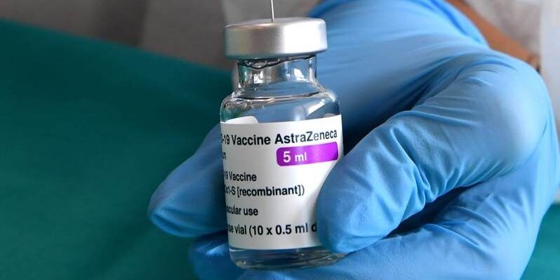 Aifa rassicura su AstraZeneca. «Allarme ingiustificato sulla sicurezza del vaccino»