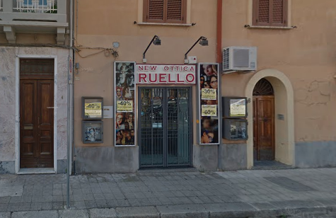 Chiude l'ottica Ruello a Vibo, simbolo dell'antiracket