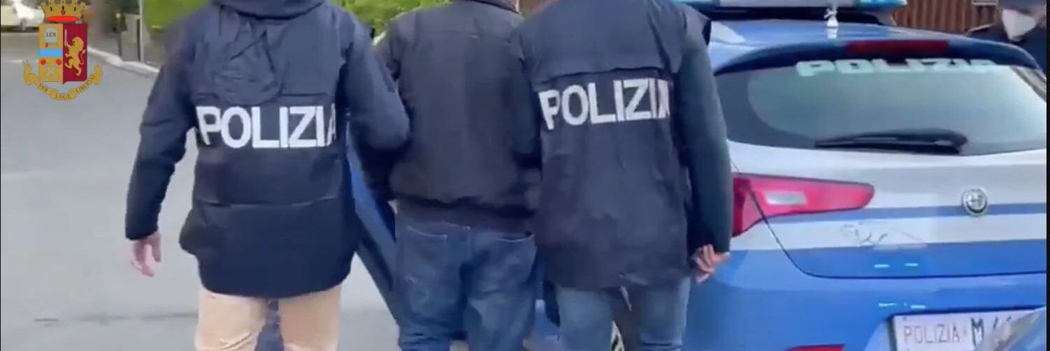 Colpisce con le forbici un familiare, arrestato 30enne cosentino