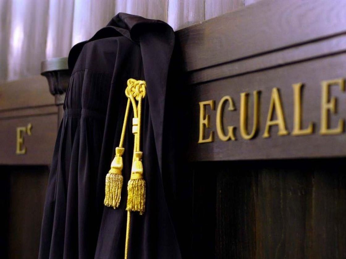 Presunti abusi sulla figlia 16enne, il padre resta in carcere