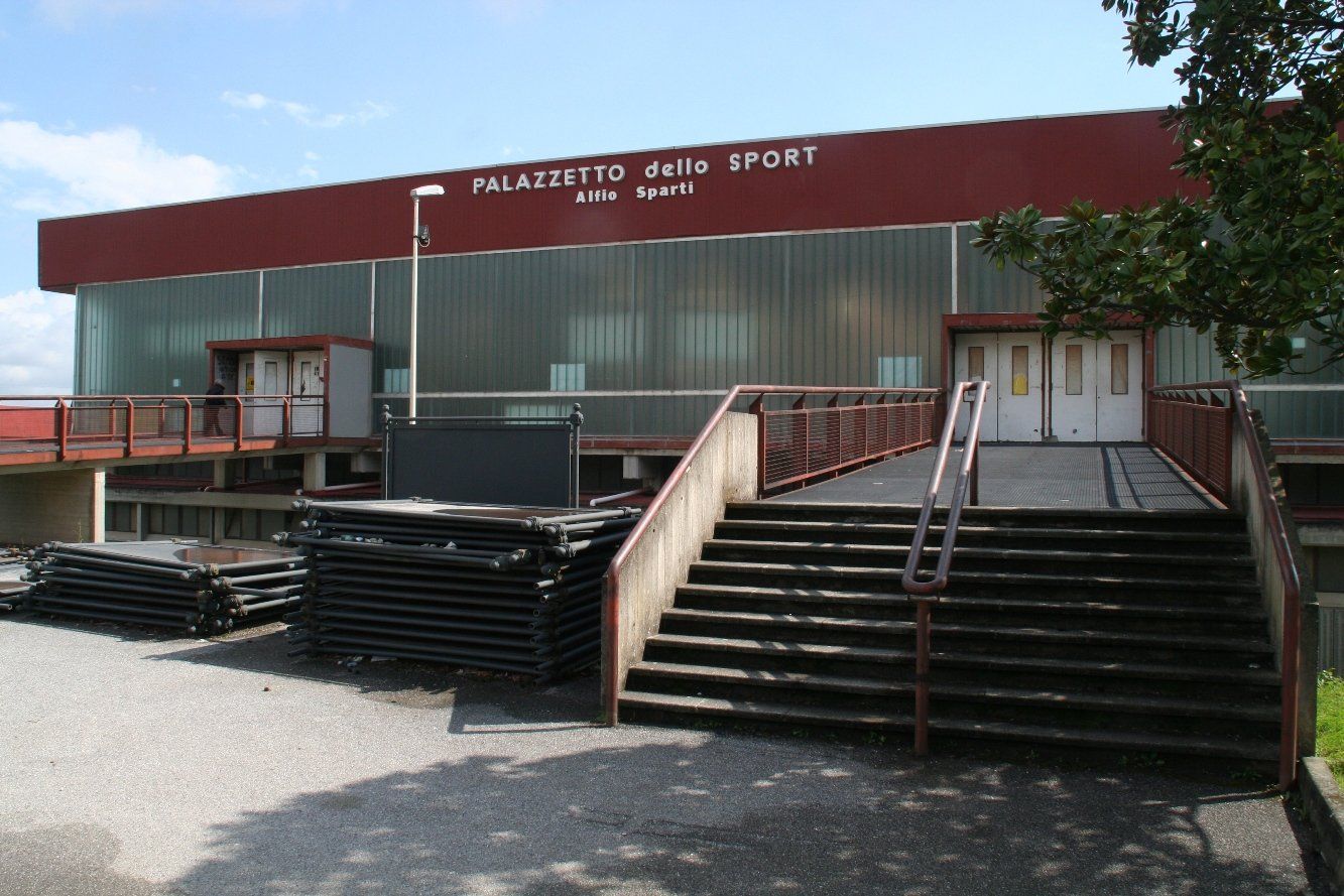 Lamezia, Basket e calcio a 5 al Comune: «Pretendiamo rispetto»