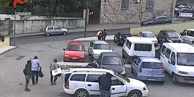 Sibari, due associazioni per delinquere finalizzate alla riduzione in schiavitù e traffico di migranti. Eseguito il fermo per 20 persone – NOMI