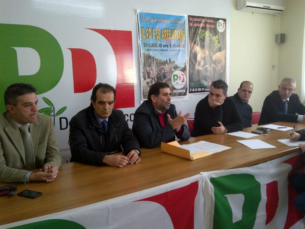 Il Pd non molla la presa: Ciucci vada via