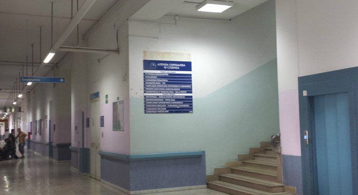 Cosenza, sequestrati alcuni locali dell'ospedale