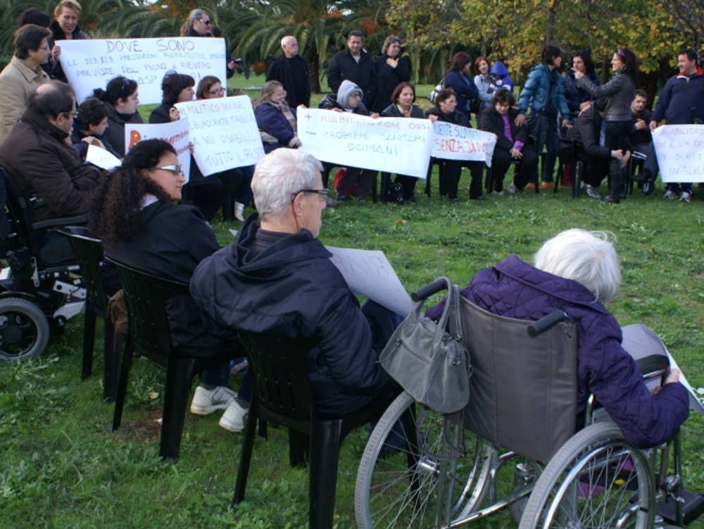 Cure ai disabili, occupata l`Asp