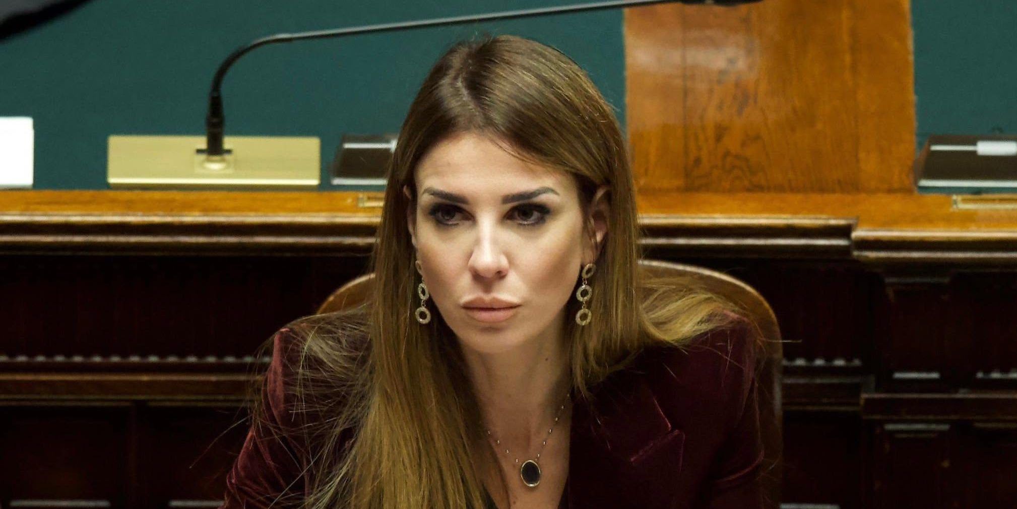 Siracusano: «Da Vannacci schifo e squallore»