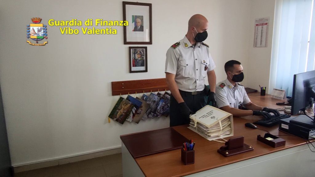 Tropea, 126 falsi poveri per ottenere i buoni spesa