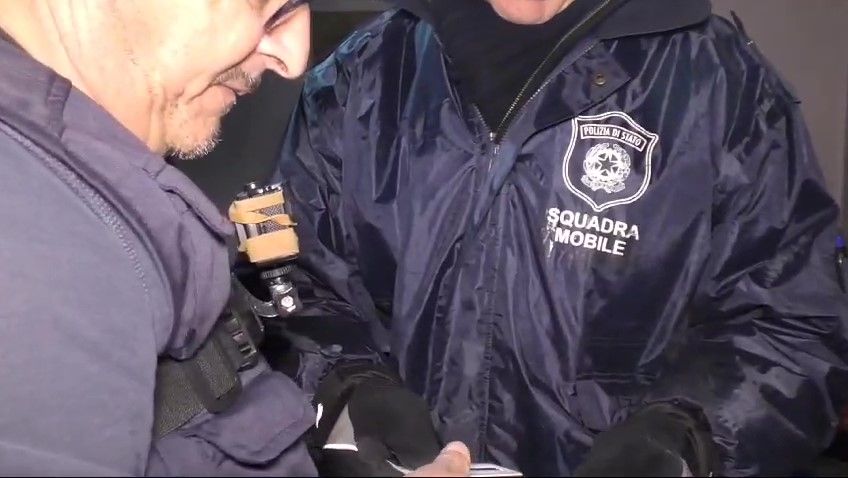 False attestazioni per favorire l’immigrazione, 5 arresti a Cosenza – VIDEO