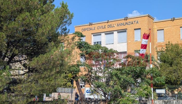 Cosenza, all’Annunziata una splenectomia robotica Single-Port per una recidiva di tumore ovarico. È la prima volta in Calabria