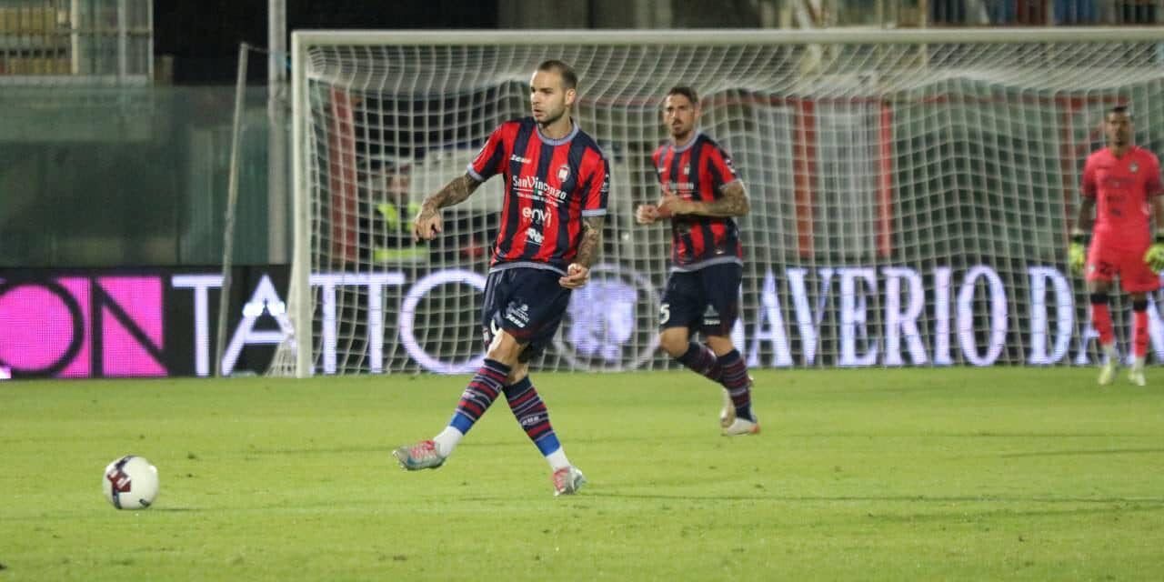 Brutto scivolone casalingo del Crotone, la Casertana espugna lo “Scida”. Finisce 3-2