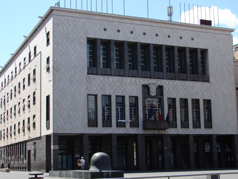 Cosenza, il centrosinistra chiede a Occhiuto di farsi da parte