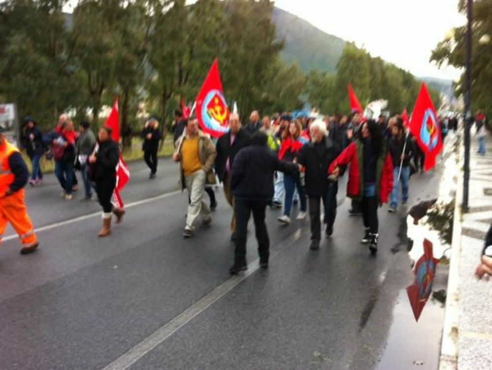 Migliaia in piazza per dire sì alla bonifica