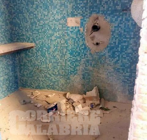 Riace, vandalizzata la "Porta dell'acqua" restaurata dall'ex sindaco Lucano