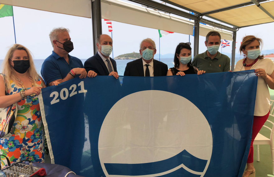 Polemiche per il mare a Diamante, Magorno difende la Bandiera Blu: «L’acqua è pulita»