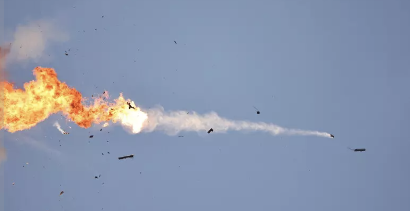 Attacco con droni su Mosca, stop ai voli in due aeroporti