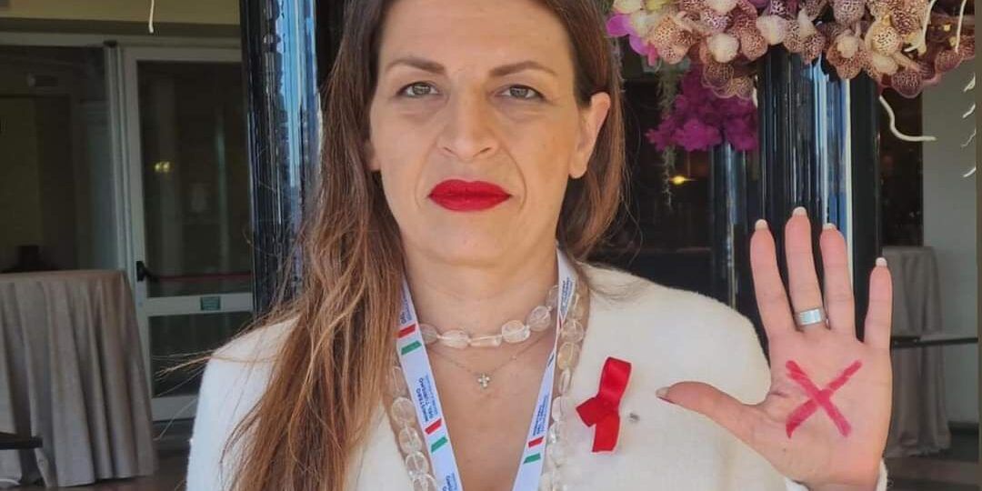 Aiutare le donne che hanno subito violenze. Katya Gentile incontra i centri antiviolenza
