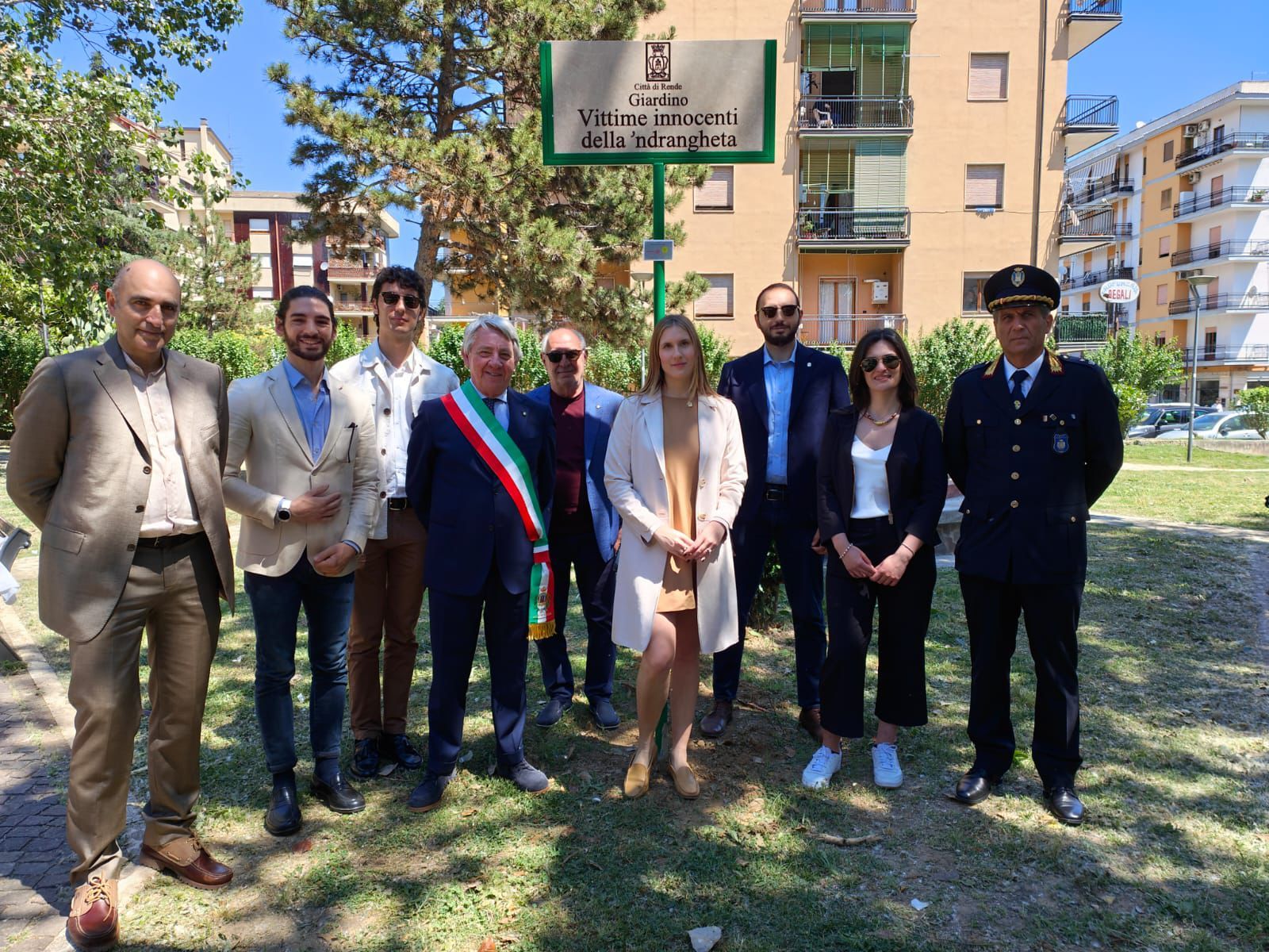Il giardino comunale all’incrocio fra via Fratelli Bandiera e via Matteotti a Rende, «ha finalmente un nome»