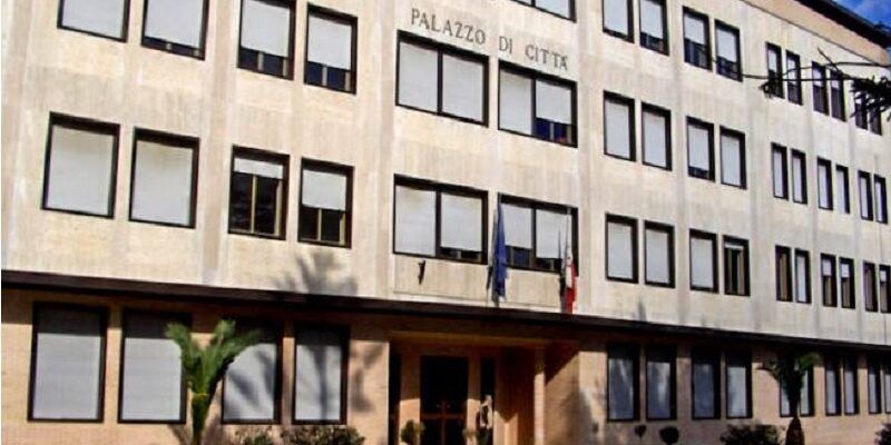 Soverato torna al voto dopo un anno: sono tre i candidati sindaco in campo