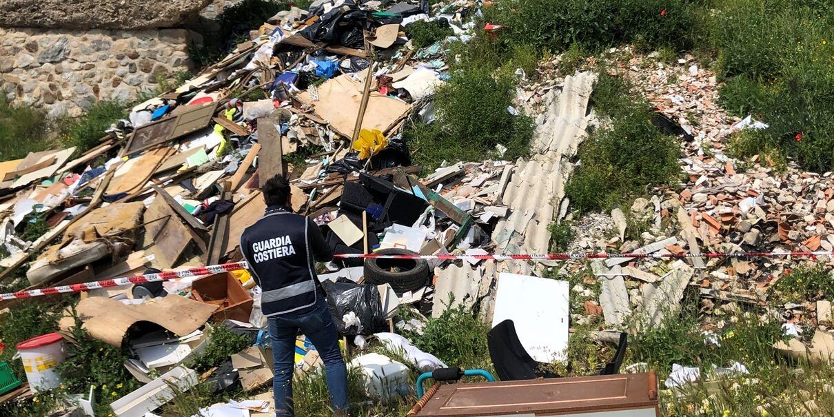 Reati ambientali, operazione “Onda Blu”: Guardia Costiera in prima linea in Calabria – FOTO
