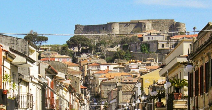 Vibo maglia nera: il sogno tradito tra industria e turismo