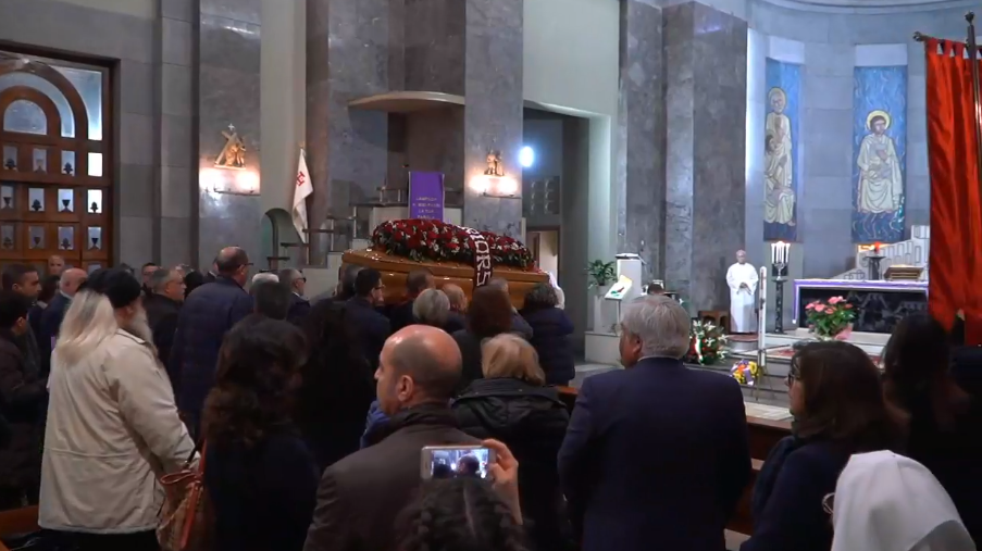 Reggio, centinaia di persone al funerale di Giacomo Battaglia