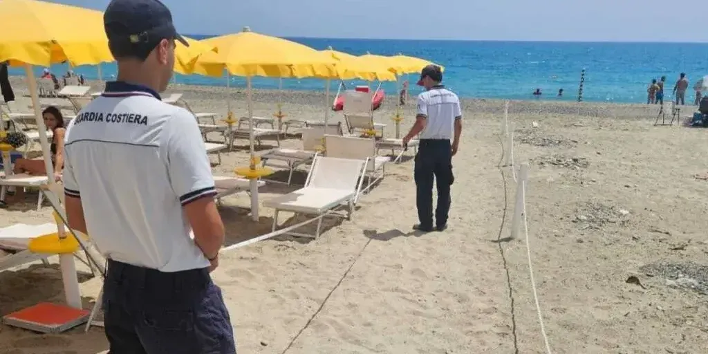 Cirò Marina, area demaniale occupata abusivamente: denunciato il titolare di un lido