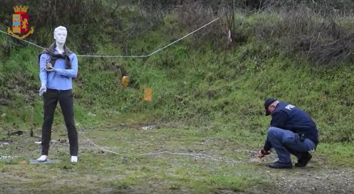 Rischio petardi sulla salute. Dimostrazione a Cosenza degli artificieri – VIDEO