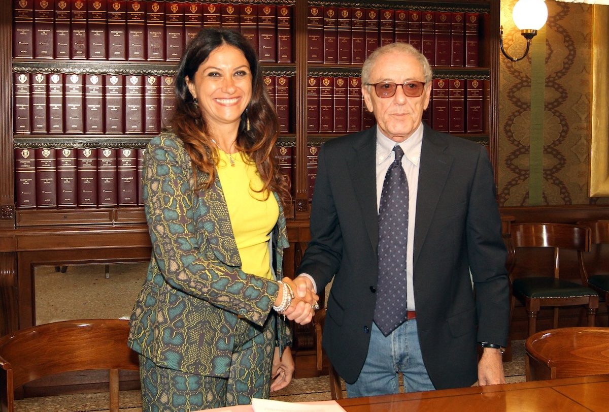 Anci e Psicologi della Calabria firmano un’intesa per il benessere psicosociale nei Comuni