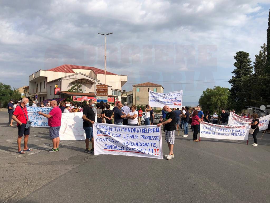 Corigliano Rossano, in agitazione i cittadini dell'area nord. «Il sindaco ci ha abbandonati» – VIDEO