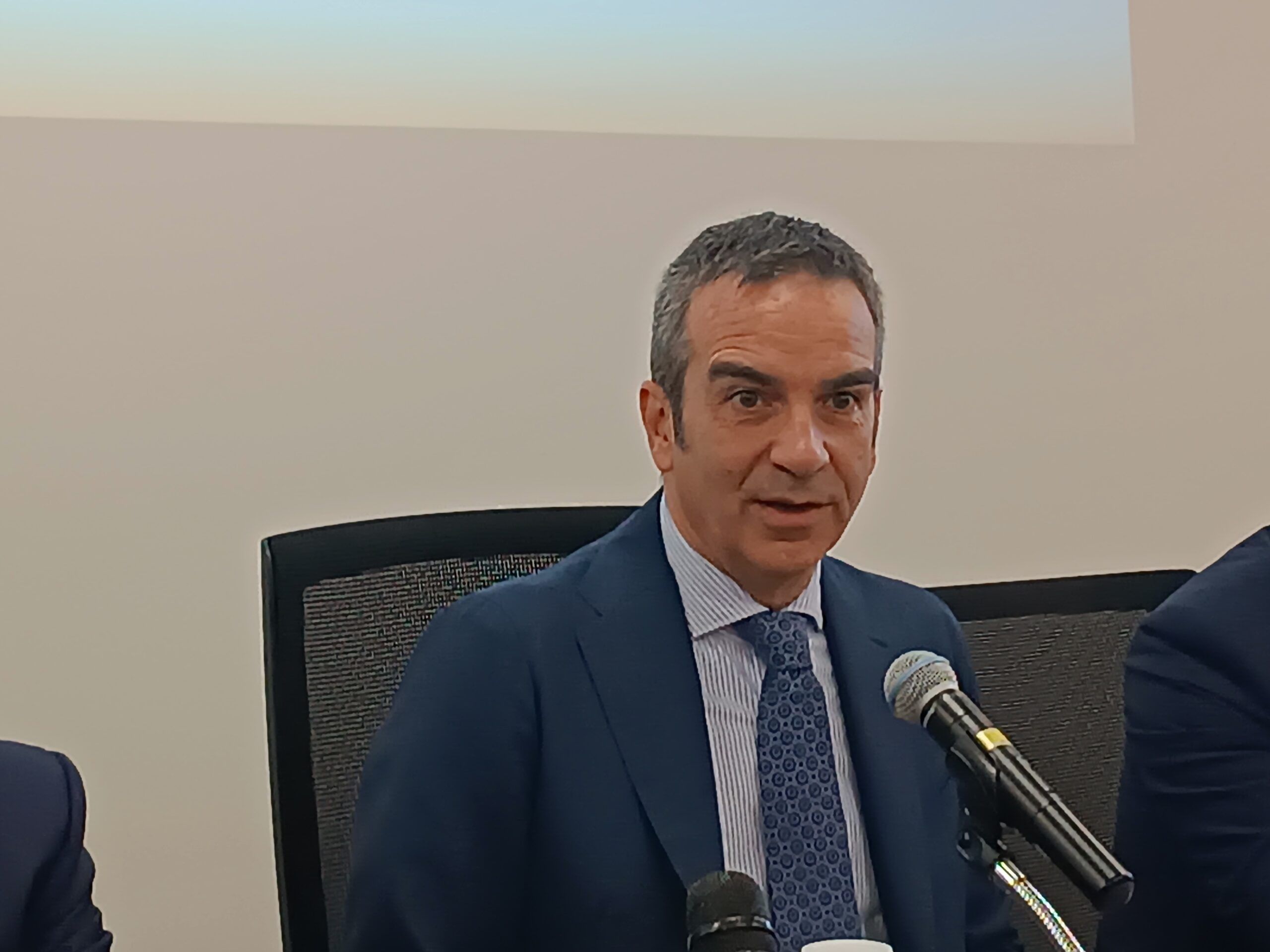 Dopo Sanibook ecco i laureati “rilevatori”: saranno le “sentinelle” di Occhiuto su ciò che non funziona – VIDEO