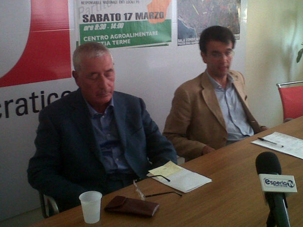 «La Calabria affonda e Scopelliti fa finta di nulla»