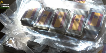 Corriere della droga arrestato agli imbarcaderi di Messina – VIDEO