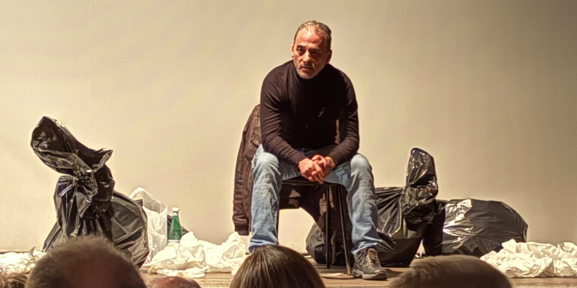 Dal carcere al teatro: Salvatore Striano e un j’accuse che è anche un grido d’aiuto