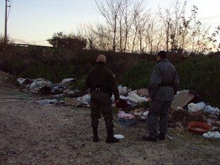 Rifiuti speciali abbandonati a Scandale