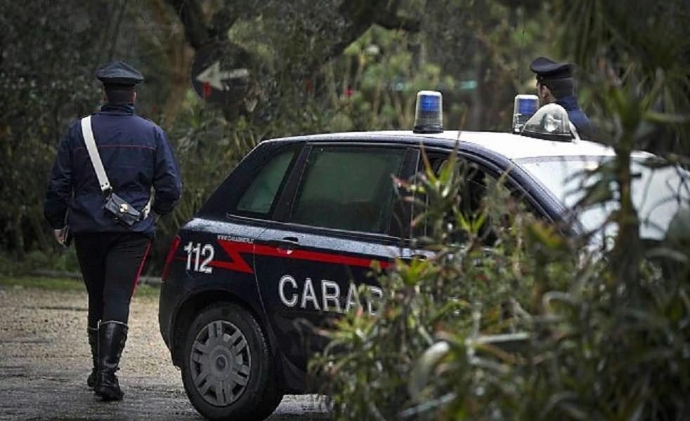 Prelevavano materiale inerte da una fiumara, arrestati