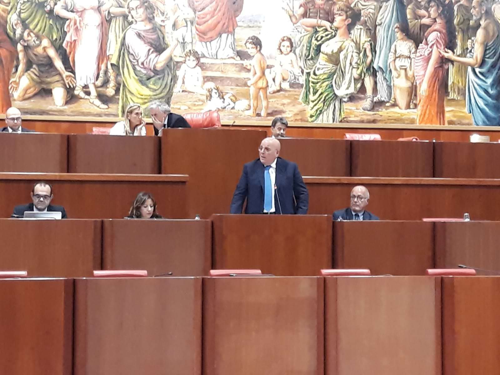 Regionali: bagarre sul voto, ma Oliverio non svela la data